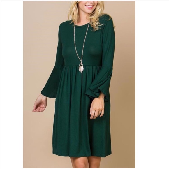💎5/$18💎 Hunter Green Dress With Pockets - Picture 2 of 3